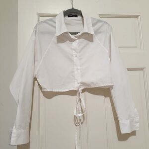 SHEIN White Cropped Button-Down Shirt